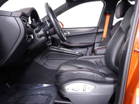 Used 2022 Porsche Macan GTS AWD/4WD image 4