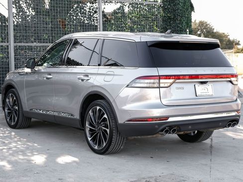 Used 2022 Lincoln Aviator Reserve w/ Equipment Group 201A image 10