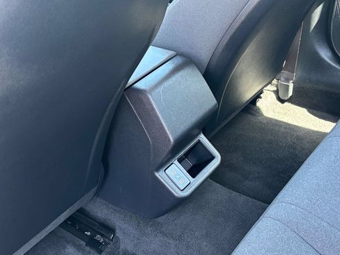 Used 2025 Kia K4 FWD image 23