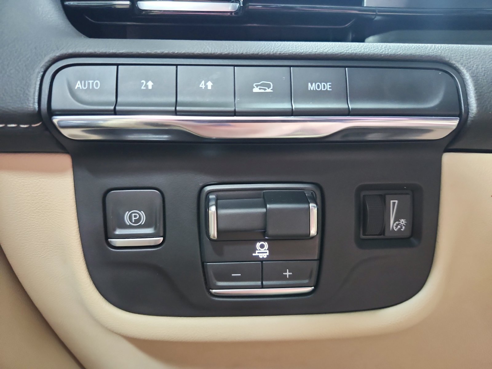 Used 2021 Cadillac Escalade ESV Premium Luxury AWD/4WD image 29