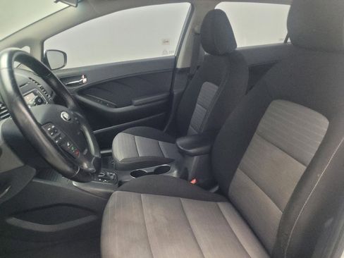 Used 2016 Kia Forte EX image 17