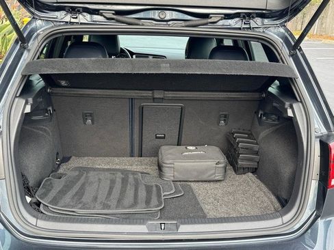 Used 2018 Volkswagen GTI SE image 19