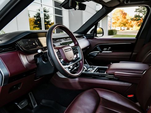 Used 2023 Land Rover Range Rover Long Wheelbase Autobiography image 33