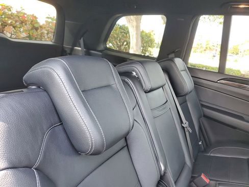 Used 2019 Mercedes-Benz GLS 450 450 4MATIC image 24