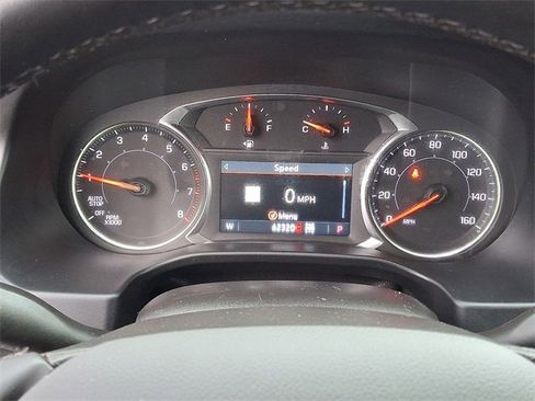 Used 2023 GMC Acadia SLT image 17