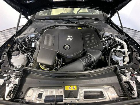 Used 2025 Mercedes-Benz C 300 Sedan image 9
