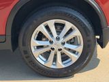 Used 2015 Nissan Rogue SV w/ SV Premium Package image 5