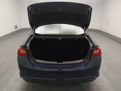 Used 2018 Chevrolet Malibu LT image 29