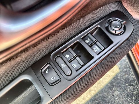 Used 2021 Jeep Renegade Latitude w/ Convenience Group FWD image 15