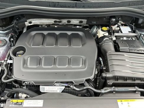 New 2026 Volkswagen Tiguan SE R-Line FWD image 35
