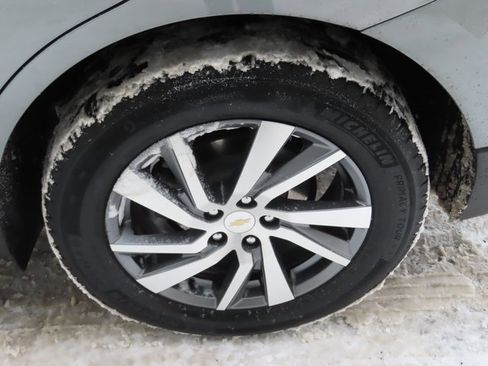 Used 2023 Chevrolet Equinox LT image 14