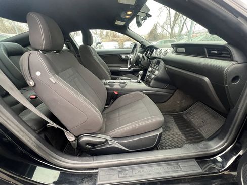 Used 2018 Ford Mustang Coupe image 28