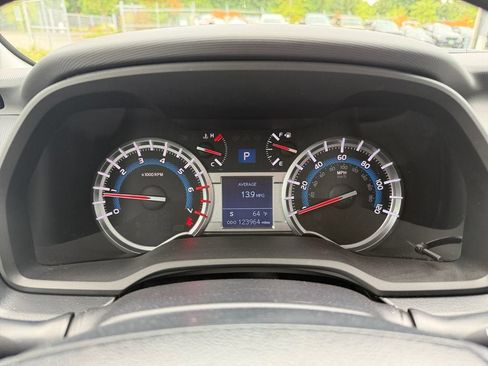 Used 2016 Toyota 4Runner Limited AWD/4WD image 15