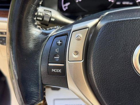 Used 2015 Lexus ES 350 w/ Luxury Package FWD image 35