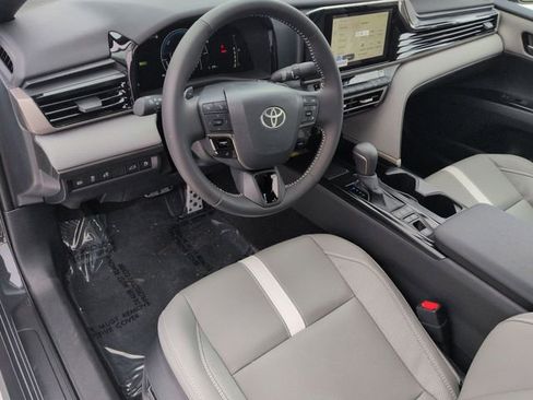 Used 2026 Toyota Camry SE image 11