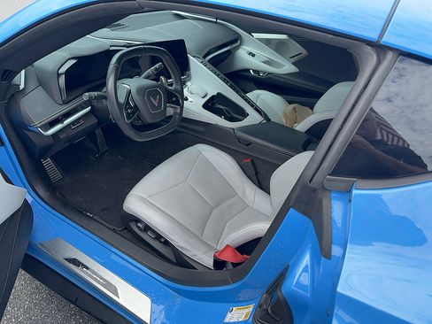 Used 2023 Chevrolet Corvette Stingray Preferred Cpe w/ 2LT RWD image 4