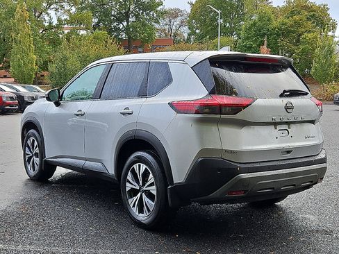 Certified 2023 Nissan Rogue SV image 4