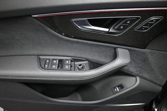 Used 2023 Audi SQ7 Prestige AWD/4WD image 17