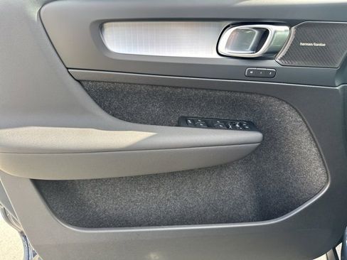 New 2026 Volvo XC40 B5 Ultra w/ Protection Package Premier image 12