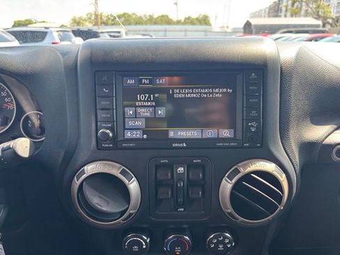 Used 2016 Jeep Wrangler Unlimited Sahara image 22