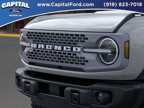 New 2026 Ford Bronco Badlands AWD/4WD image 19