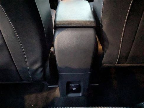 Used 2019 Ford EcoSport Titanium image 17