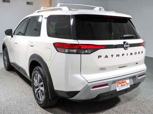 Used 2023 Nissan Pathfinder SL w/ Lighting Package (N92) image 9