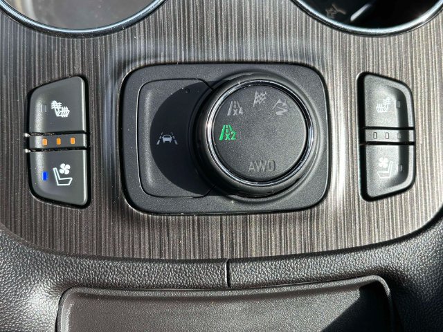 Used 2023 GMC Acadia SLT w/ Preferred Package AWD/4WD image 25