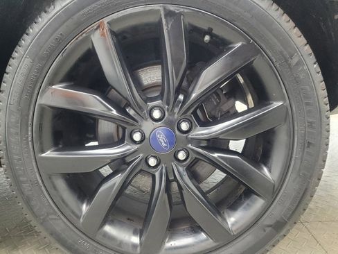 Used 2018 Ford Escape SE w/ SE Sport Appearance Package FWD image 31