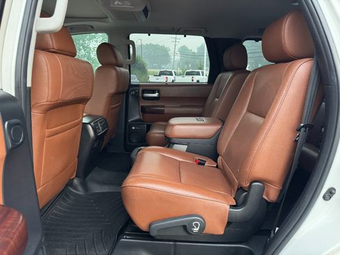 Used 2016 Toyota Sequoia Platinum AWD/4WD image 16