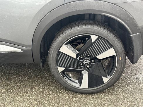 New 2026 Nissan Kicks SR w/ Cold Weather Package FWD image 19