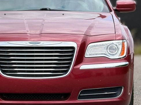 Used 2014 Chrysler 300 RWD image 12