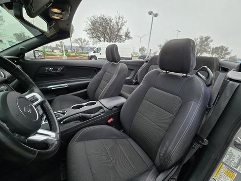 Used 2016 Ford Mustang V6 w/ Equipment Group 051A image 20