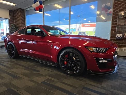 Used 2021 Ford Mustang Shelby GT500 w/ Technology Package RWD image 7