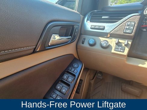 Used 2019 Chevrolet Suburban Premier AWD/4WD image 22