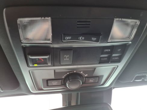 Used 2020 Toyota Tacoma TRD Off-Road w/ TRD Premium Off Road Package image 39