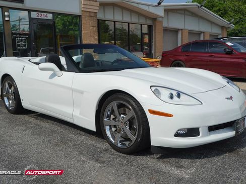 Used 2009 Chevrolet Corvette Convertible w/ Preferred Equipment Group RWD image 9