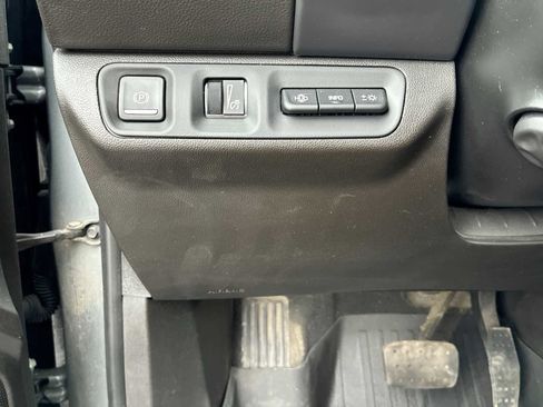 Certified 2023 GMC Acadia AT4 w/ GMC Pro Grade Package image 18