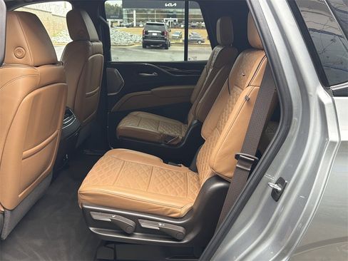 Certified 2024 Cadillac Escalade Sport w/ LPO, ONYX Package image 21