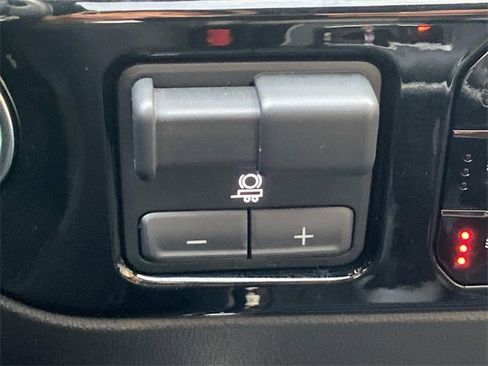 Used 2023 Chevrolet Silverado 1500 ZR2 w/ Technology Package image 27