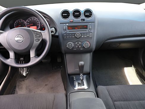 Used 2010 Nissan Altima 2.5 S FWD image 15