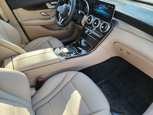 Used 2020 Mercedes-Benz GLC 300 image 16