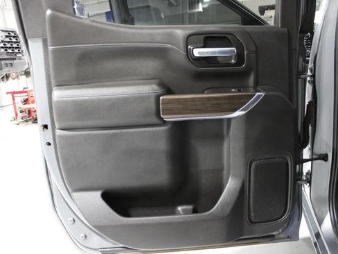 Used 2021 Chevrolet Silverado 1500 LT Trail Boss w/ Convenience Package II AWD/4WD image 28
