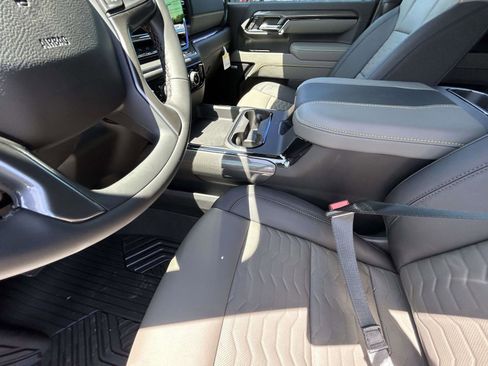 New 2026 Chevrolet Silverado 2500 ZR2 w/ ZR2 Bison Edition AWD/4WD image 10