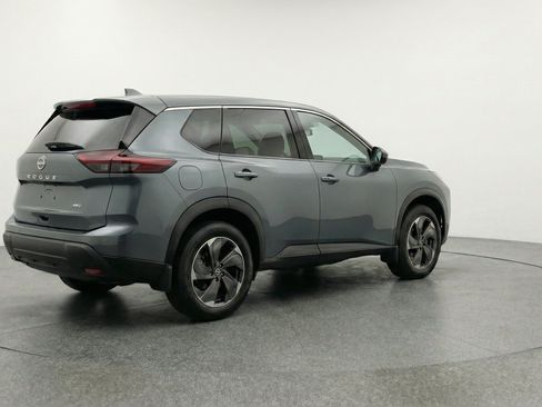 Used 2025 Nissan Rogue SV FWD image 9