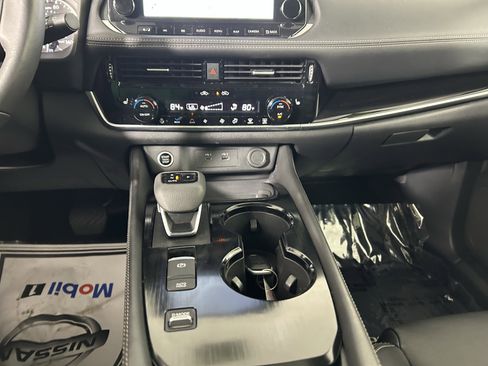 Certified 2023 Nissan Rogue SL w/ SL Premium Package image 24