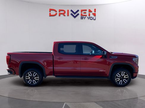 Used 2024 GMC Sierra 1500 AT4 w/ Technology Package image 9