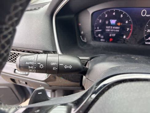 Used 2022 Honda Civic Touring image 16