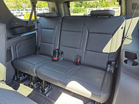 New 2026 Chevrolet Suburban Z71 w/ Comfort Package AWD/4WD image 18