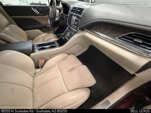 Used 2018 Lincoln Continental Select FWD image 11